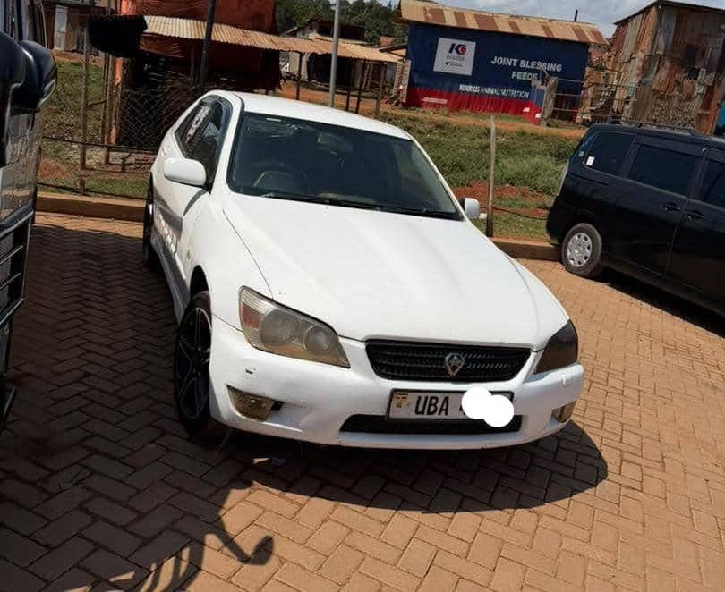 A picture of SUBARU ALTEZA