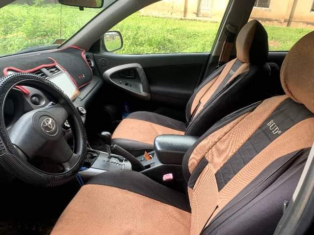 A picture of Toyota Rav 4