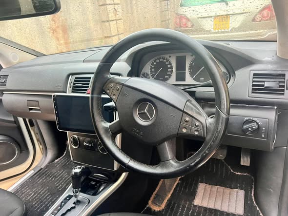 A picture of Car