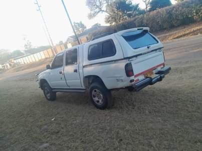 used toyota hilux