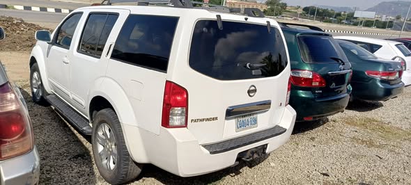 A picture of Nissan Pathfinder 2007