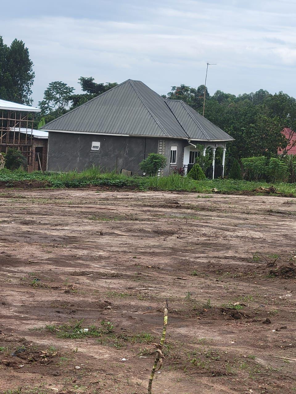 A picture of Tittled plots in Buloba
