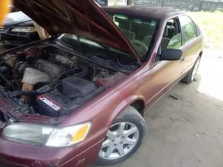 A picture of Toyota Camry pencil light 1999
