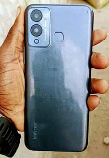 A picture of Infinix hot12 play