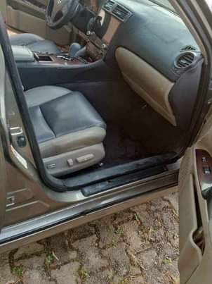 A picture of Distress sell now 2007 Lexus Is250 with everything stew 3