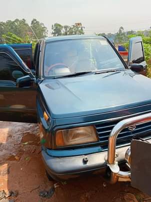 suzuki escudo
