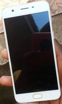 A picture of Oppo A57 new