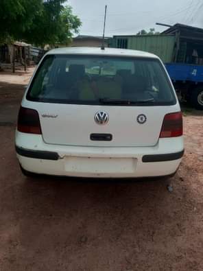 A picture of Well used complete pure first body pan golf 4 with