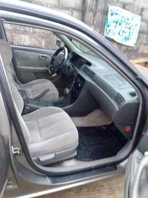 A picture of 1999 Toyota Camry tiny light 1999