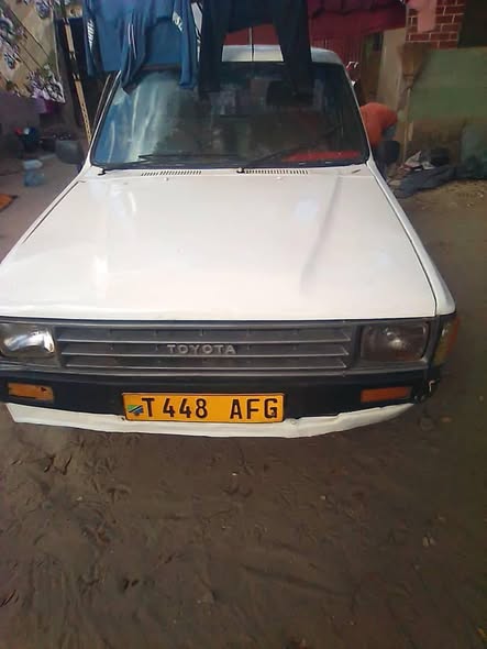 A picture of HILUX PICKUP 0620356906