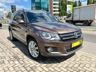 A picture of VW TIGUAN 1.2