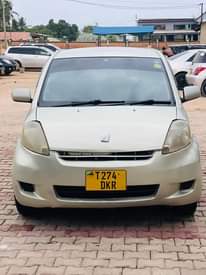 A picture of Toyota passo