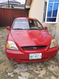 A picture of 2005 Kia rio 2005