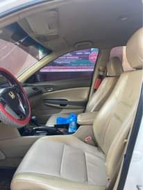 A picture of Honda Accord 09