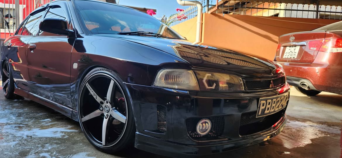 mitsubishi lancer