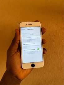 A picture of No fingerprint iPhone 7 32gb with receipt
