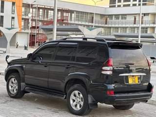 A picture of 2007 TOYOTA LANDCRUISER PRADO