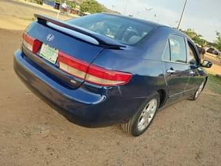 A picture of Honda Accord 2004