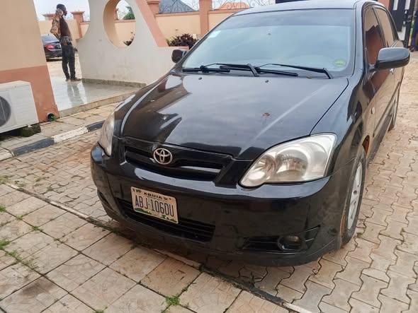 A picture of LOOK AT IT VERY WELL 2005 model TOYOTA COROLLA AKA