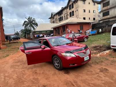 A picture of Toyota Camry spider Toks standard Buy and Gollibe Absolutely nothing