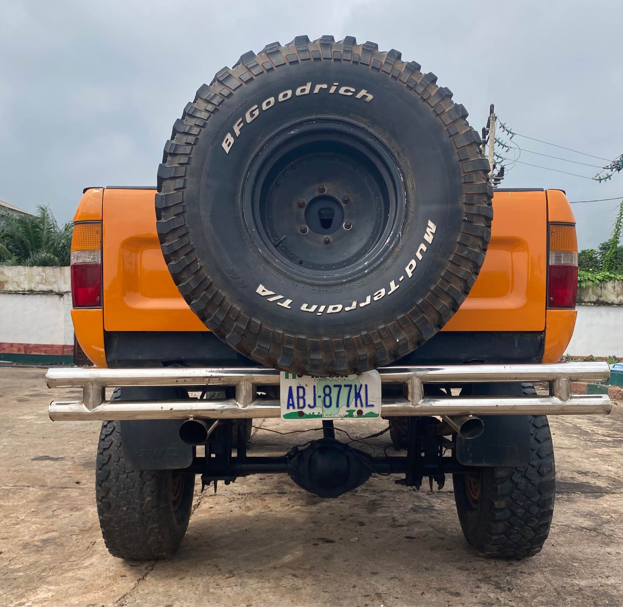 A picture of American customized off road Toyota truck