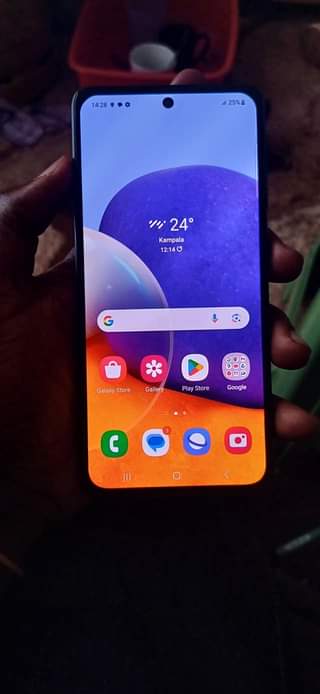 A picture of Samsung galaxy a72 32inches smart tv