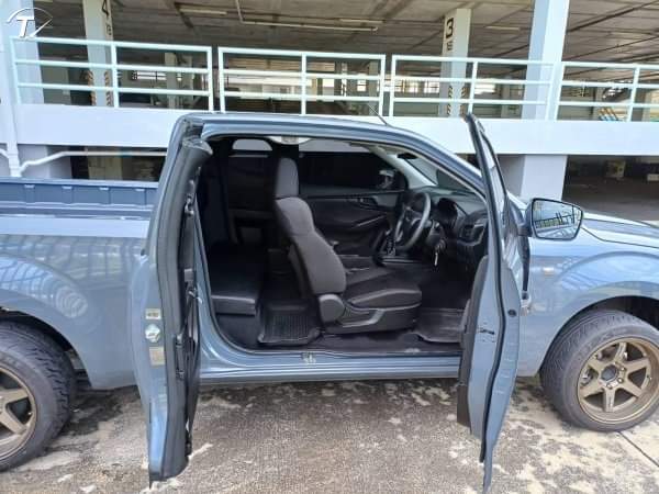 A picture of 2023 ISUZU D MAX 19 PRESENT