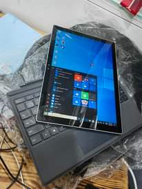 A picture of Microsoft Surface Pro 4 256 GB 8 GB RAM Intel