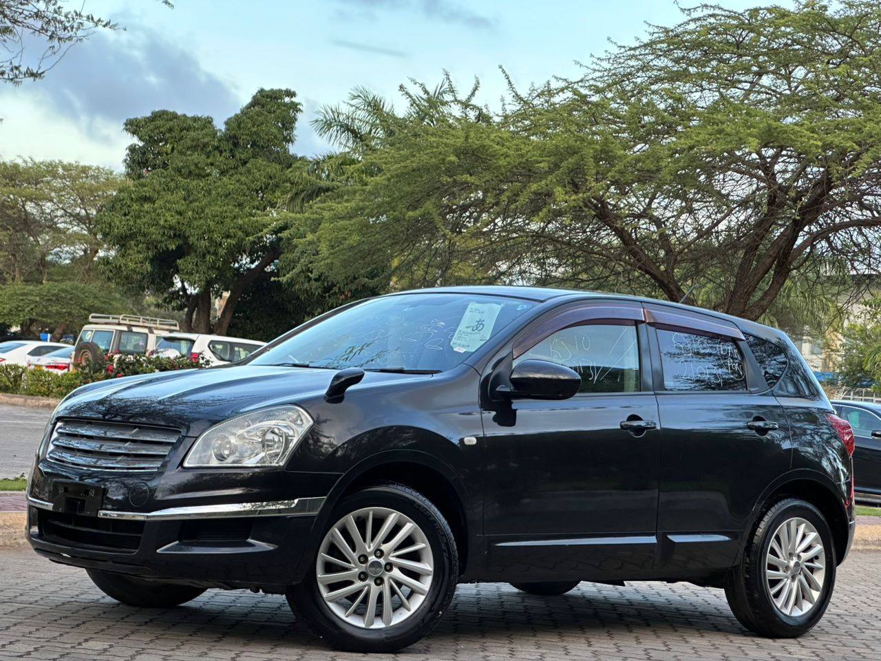 A picture of PRICE BEI 25 5M PLUS REGSTRATION NISSAN DUALIS CROSS RIDER