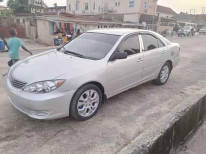A picture of Toyota Camry 06 Nigeria used baked on first body 08030481307