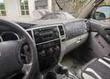 A picture of 2005 toyota 4 runner Sharp engine gear break perfectly fine