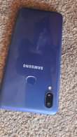 A picture of Samsung phone for sale