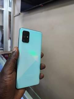 A picture of SAMSUNG GALAXY A71