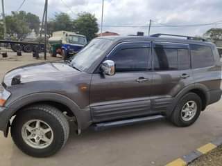 A picture of MITSUBISH PAJERO