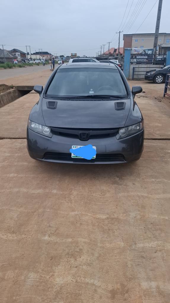 A picture of Honda civic 2006 model