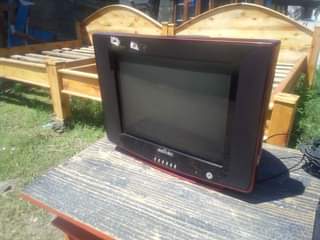 A picture of Tv nch18 0747478182