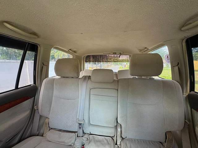 A picture of  LANDCRUISER PRADO Year 2006 7 Mileage 80 000kms Engine