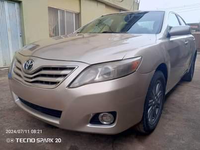 A picture of Toyota Camry 2010 4 plug clean in and out