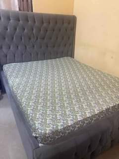 A picture of Godoro na kitanda