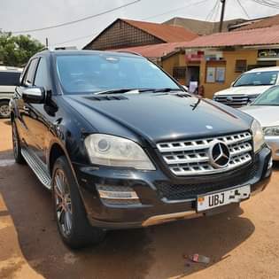A picture of ML350 2008 53M