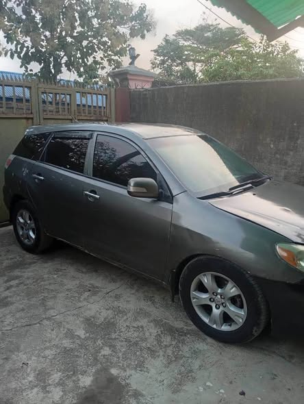 A picture of Toyota Matrix 2006