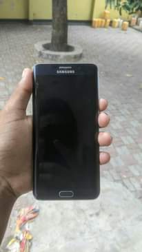 A picture of Samsung s6 edge plus