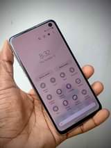 A picture of Samsung Galaxy S10e