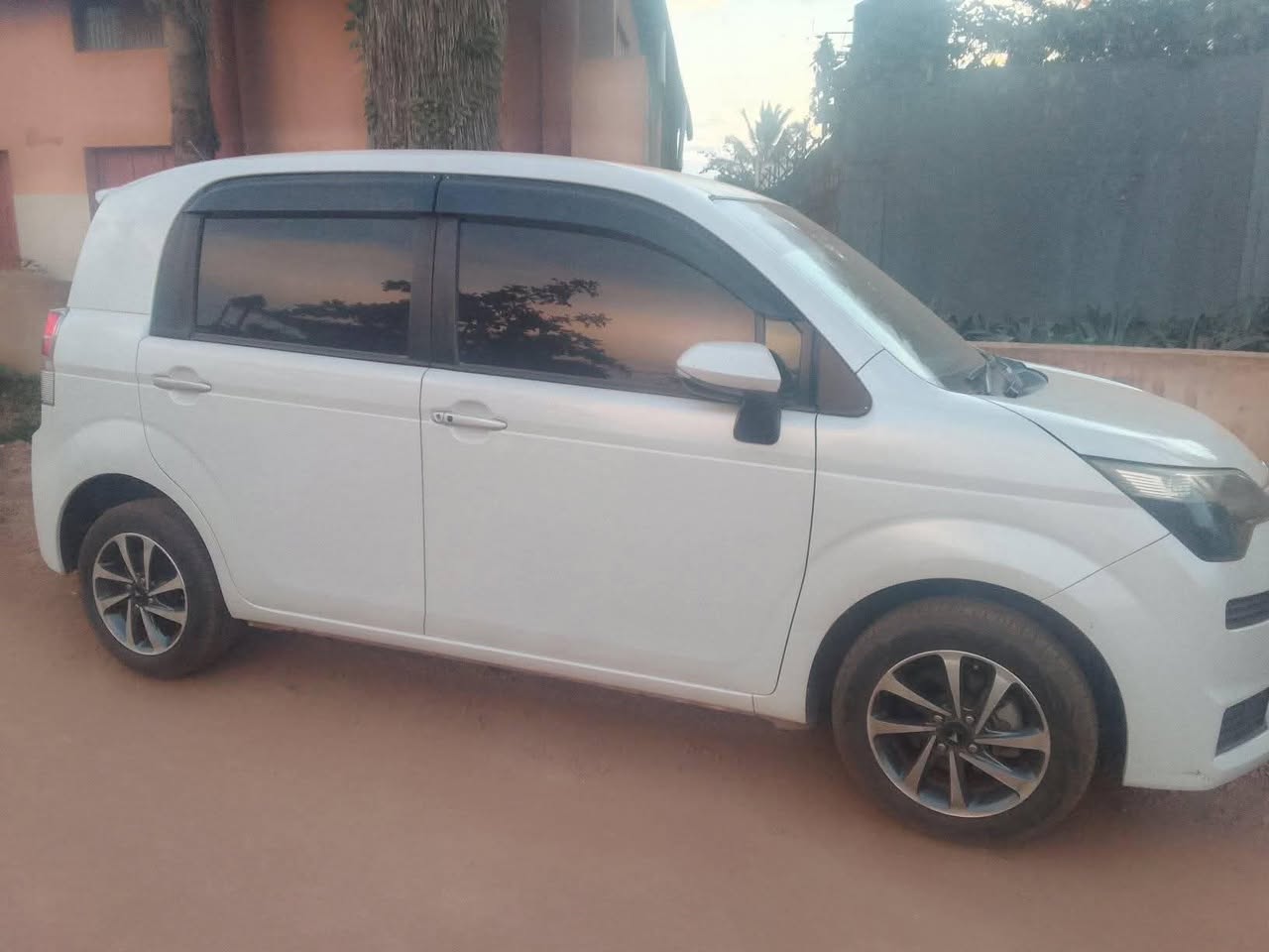 A picture of 2016 Toyota spade
