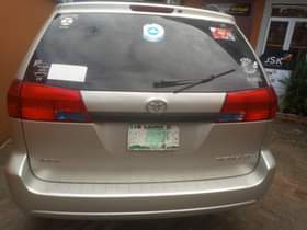 A picture of ANOTHER HOT CAKE IS HERE SUPER CLEAN TOYOTA SIENNA 2004