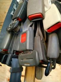 A picture of TUNAUZA SEAT BELT ZA MAGARI ZA AINA ZOTE