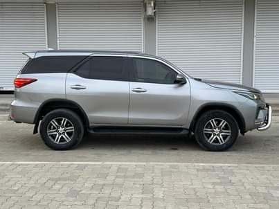 A picture of Fortuner 2021