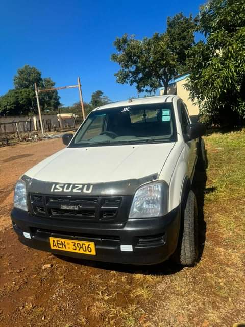 classifieds/cars isuzu