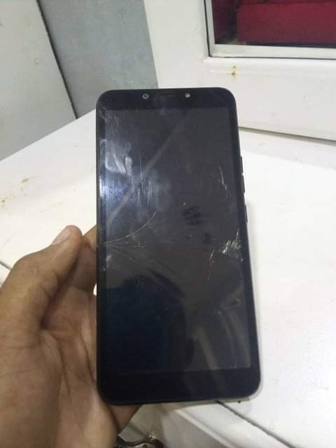 A picture of Tecno pour 3
