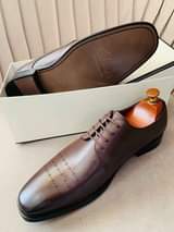 A picture of Shoes